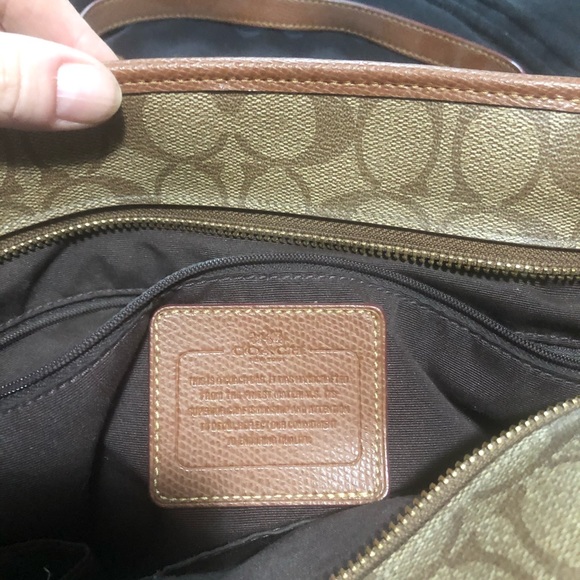 Coach purse - Picture 4 of 4